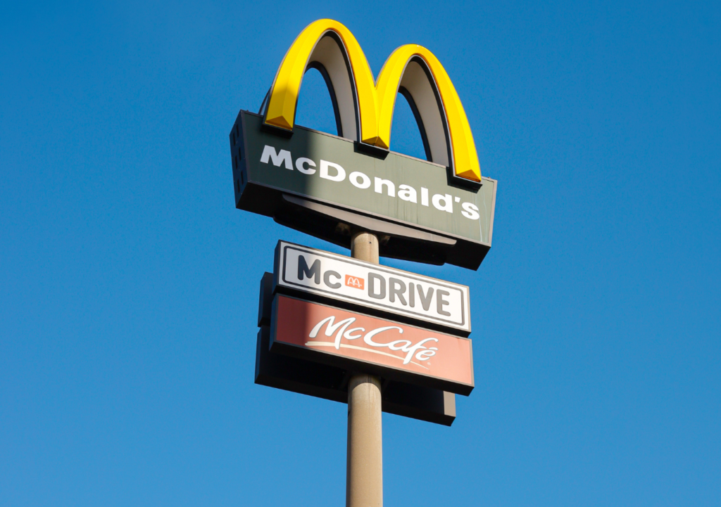 マクドナルドの看板