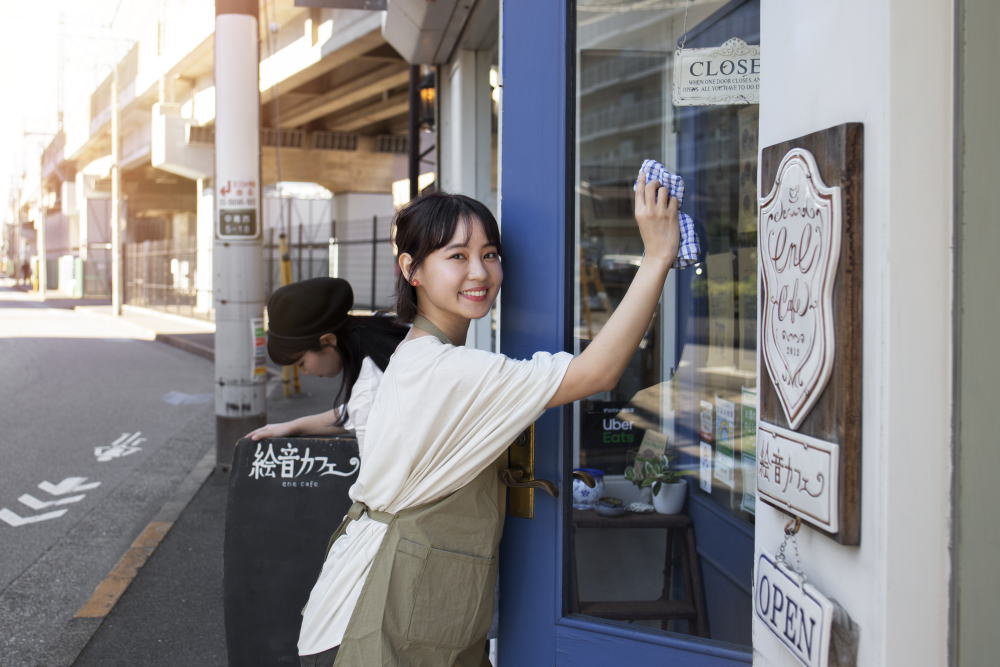 お店作りの第一歩は清掃から