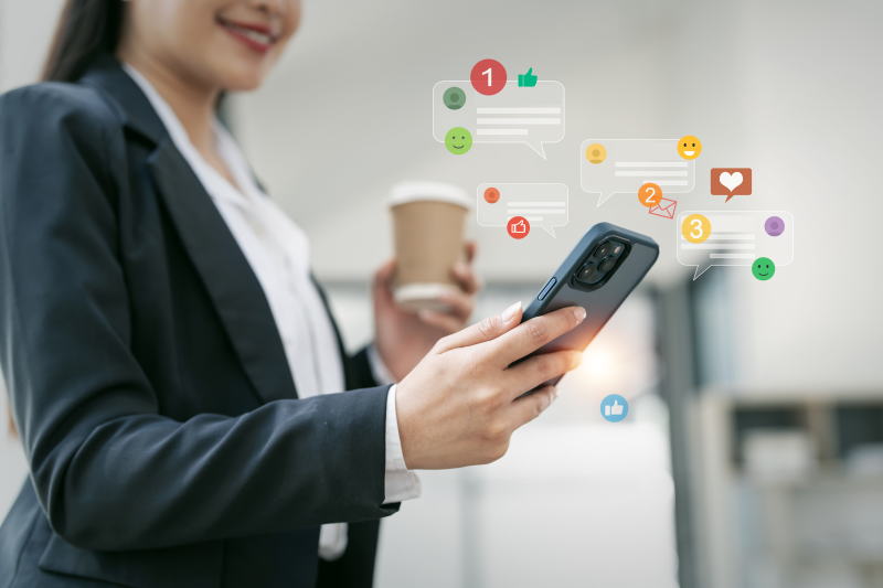 SNS広告の運用方法